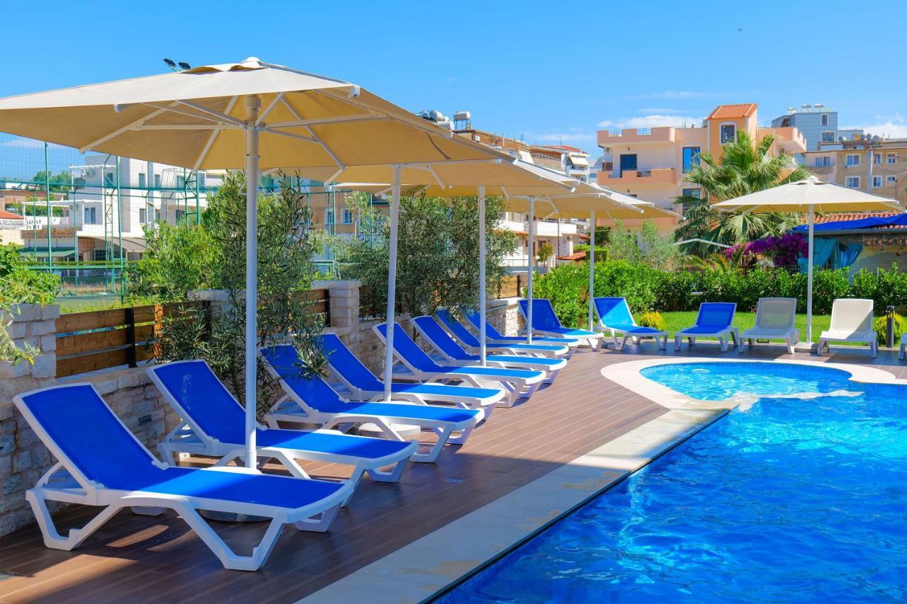 Alexander Hotel